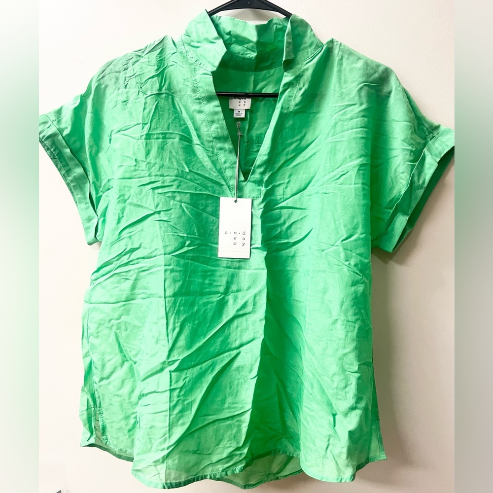 Andeawy green pretty blouse.